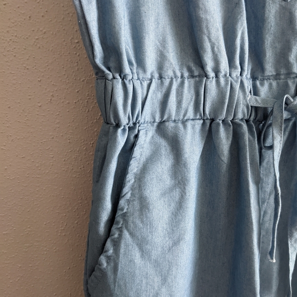 Xs Jumpsuit - Picture 2 of 5